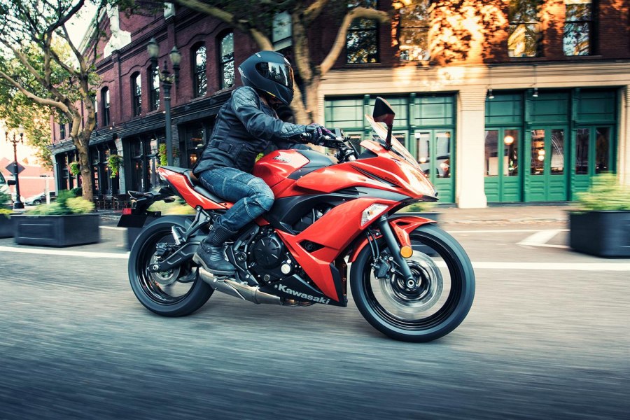 Kawasaki Ninja 450 r