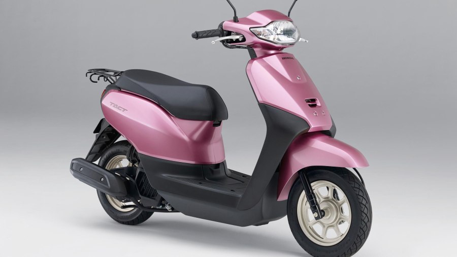 Скутер Honda lead