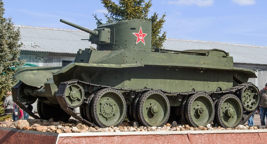 Танки СССР БТ 2