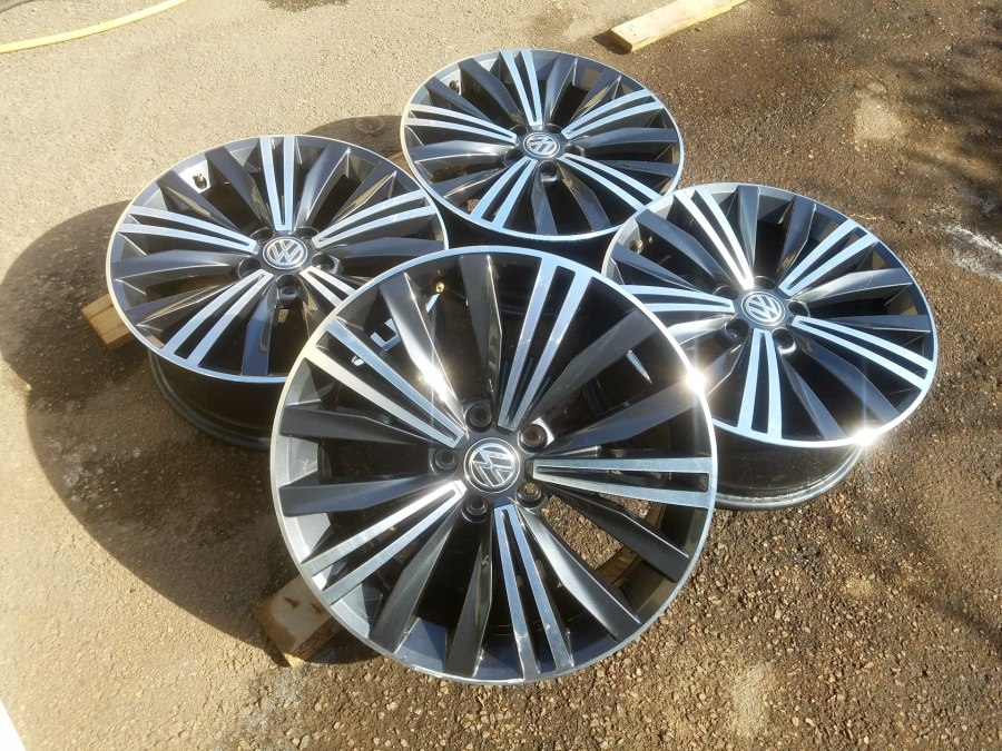 Volkswagen Tiguan Nizza Dark Graphite диски r18