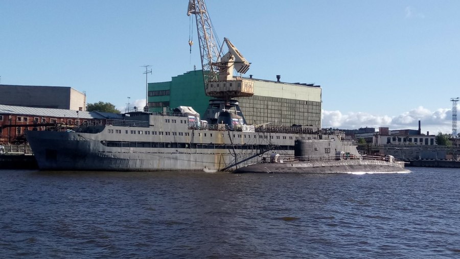 Адмиралтейские верфи очередь
