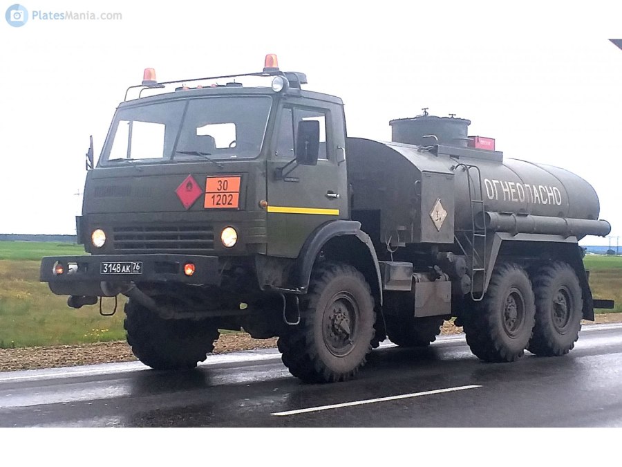 КАМАЗ 4310 военный бензовоз