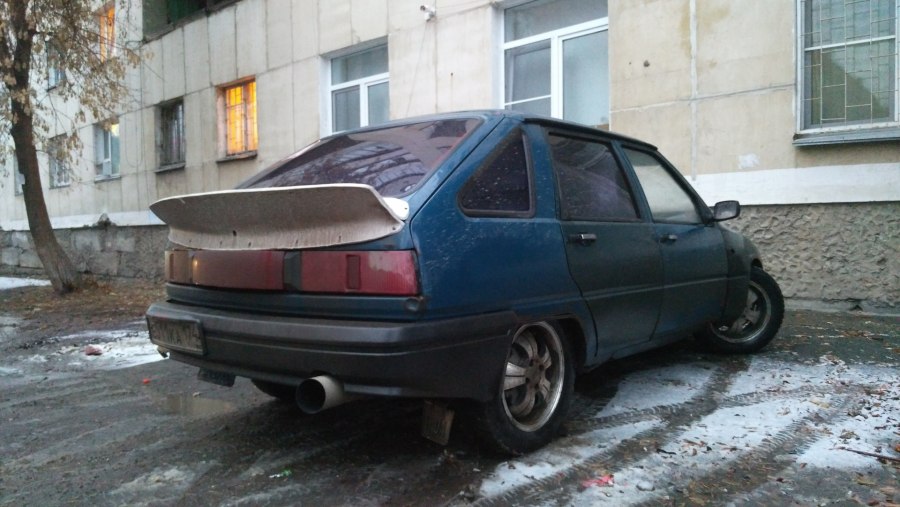 Машина ИЖ 2126 салон