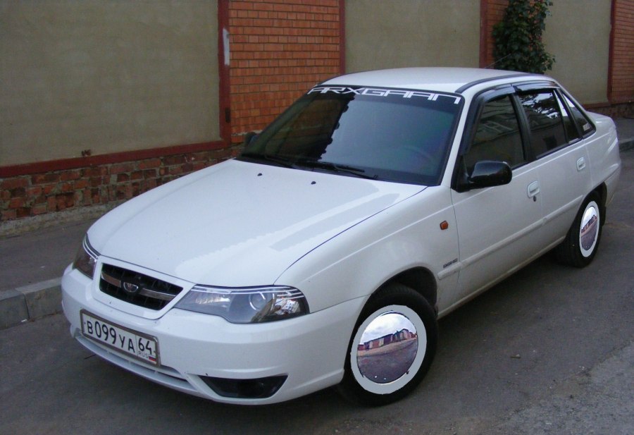 Daewoo Nexia n100 белая