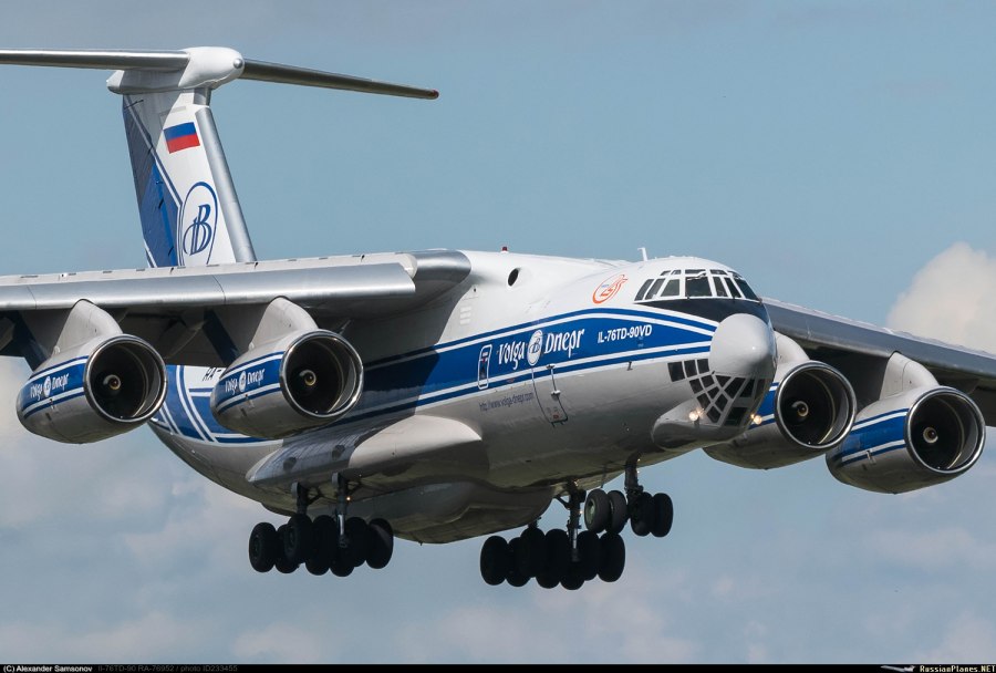 Самолет Эмбраер 140