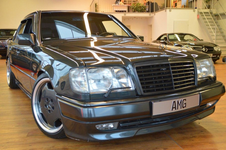 Mercedes Benz w124 Wald