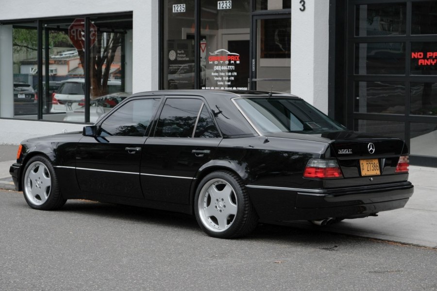 Мерседес Бенц w124 универсал