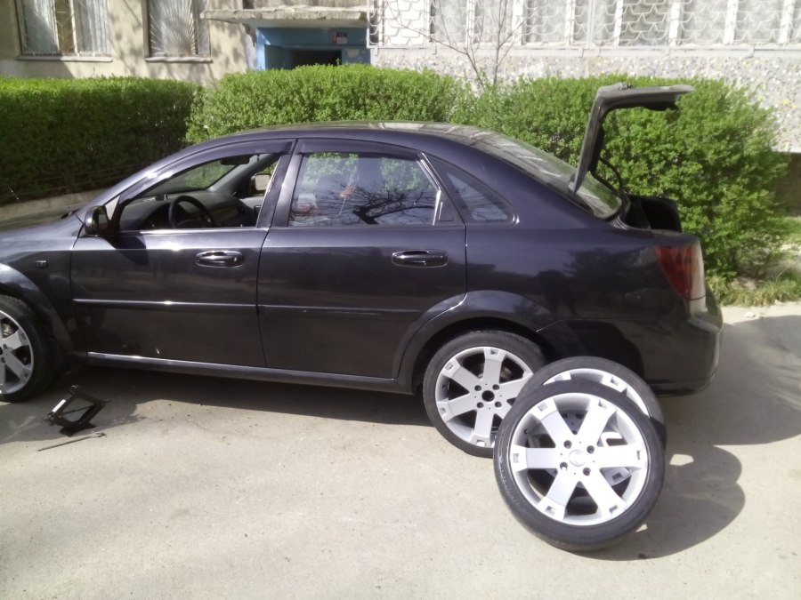 Chevrolet Lacetti на 17 дисках