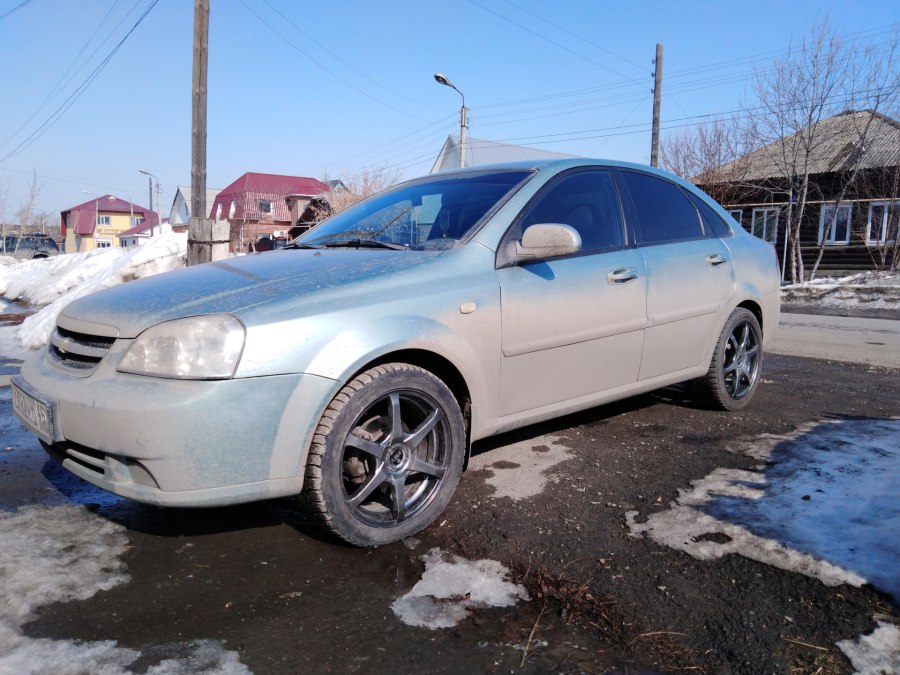 Chevrolet Lacetti r17