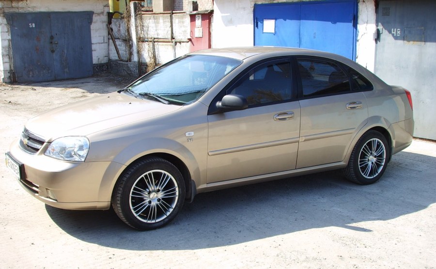 Chevrolet Lacetti на 16 дисках