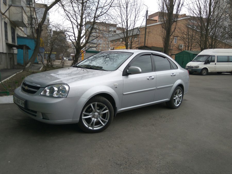 Chevrolet Lacetti хэтчбек r17