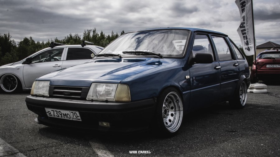 ИЖ Ода 2126 stance