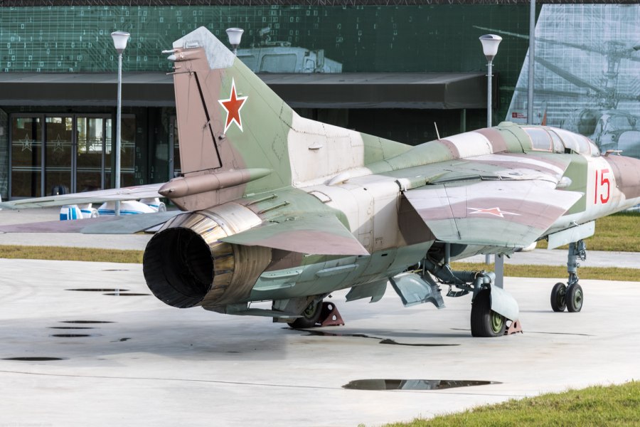 Миг-23 сверхзвуковой самолёт
