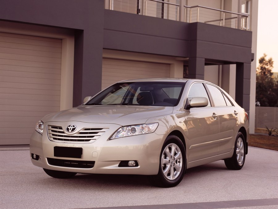 Toyota Camry 40