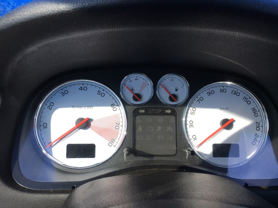 Peugeot 307 приборная панель