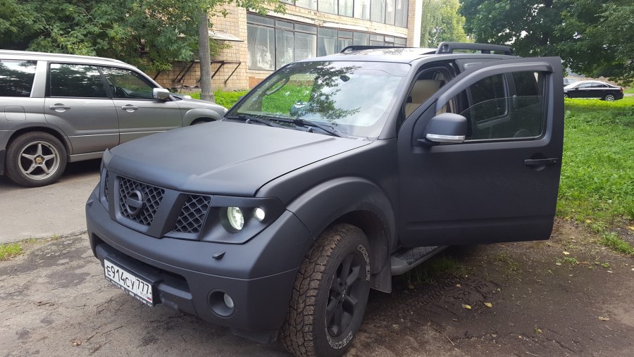 Nissan Pathfinder r20