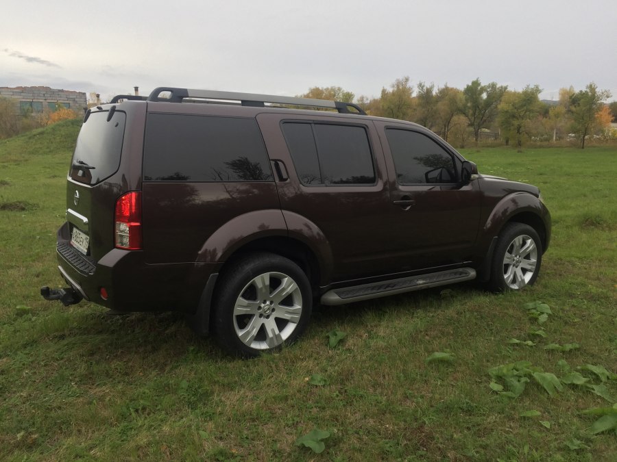 Nissan Pathfinder r20