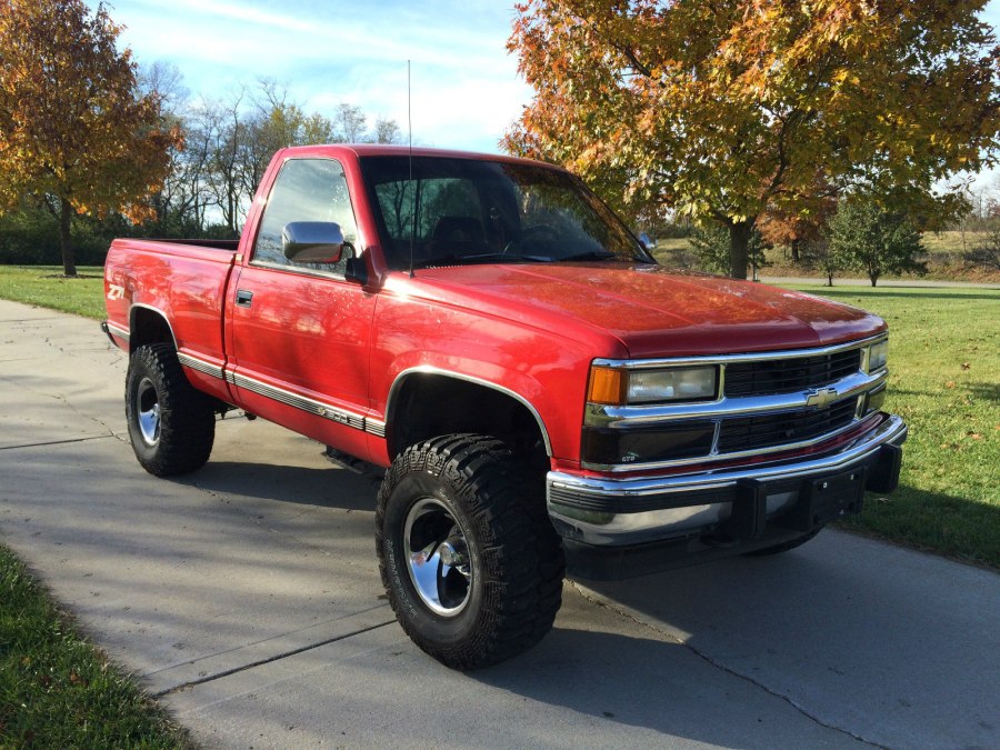 Chevrolet Silverado пес