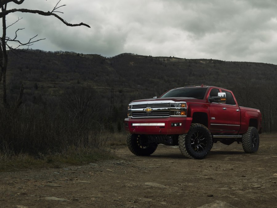 Chevrolet Silverado пес