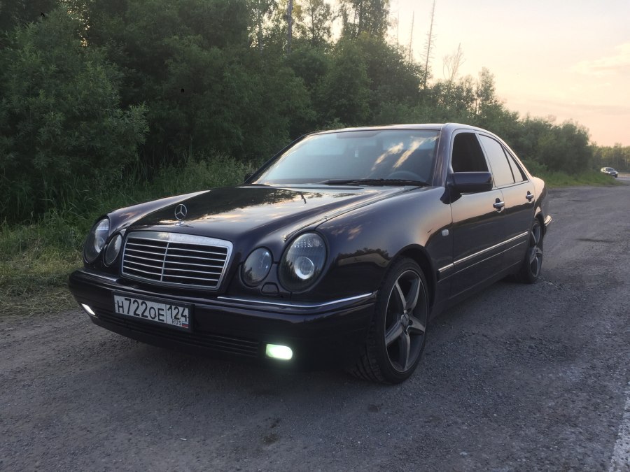 Мерседес очкарик 1999-2000г черный