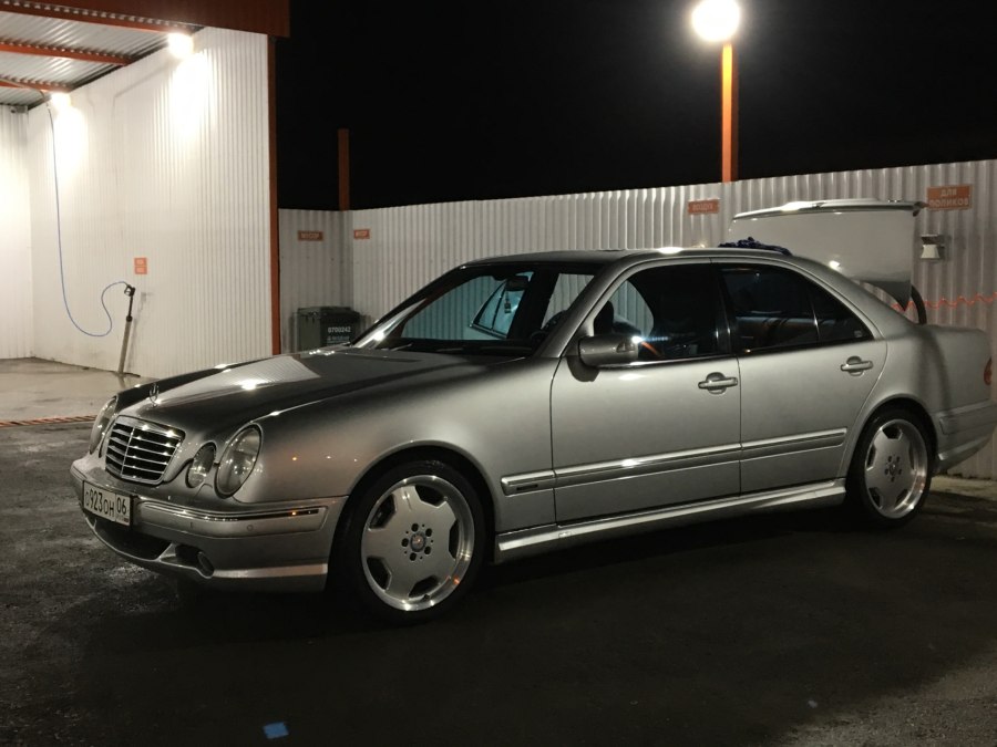 Мерседес е210 АМГ 5.5