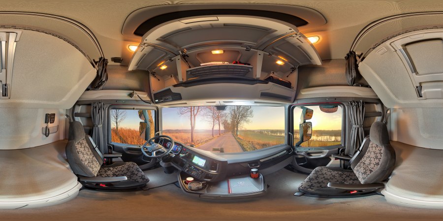 Iveco Stralis Hi-way салон