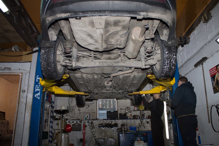 Kia Rio 1 вид снизу