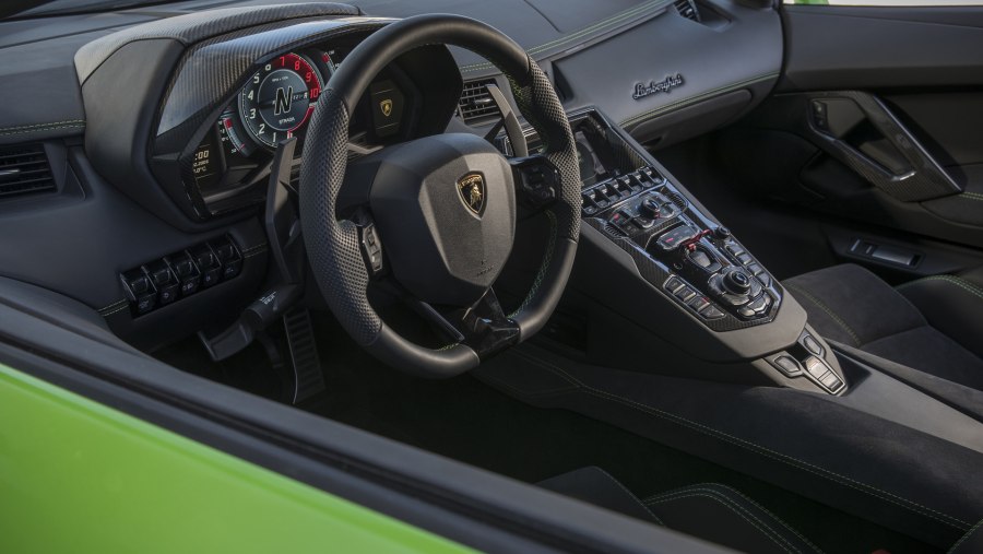 Lamborghini Aventador lp700-4 салон
