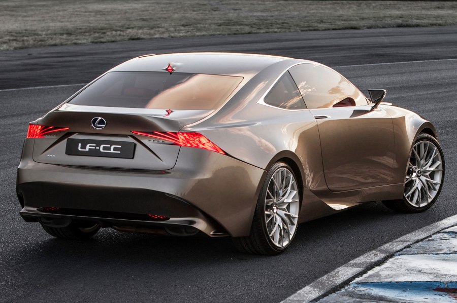 Лексус ИС 550