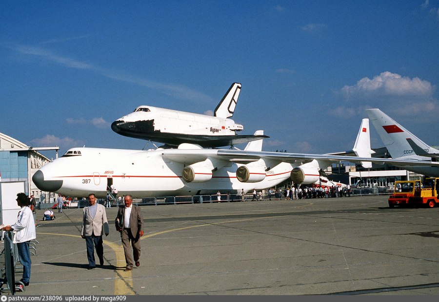 Мрия АН-225 Буран
