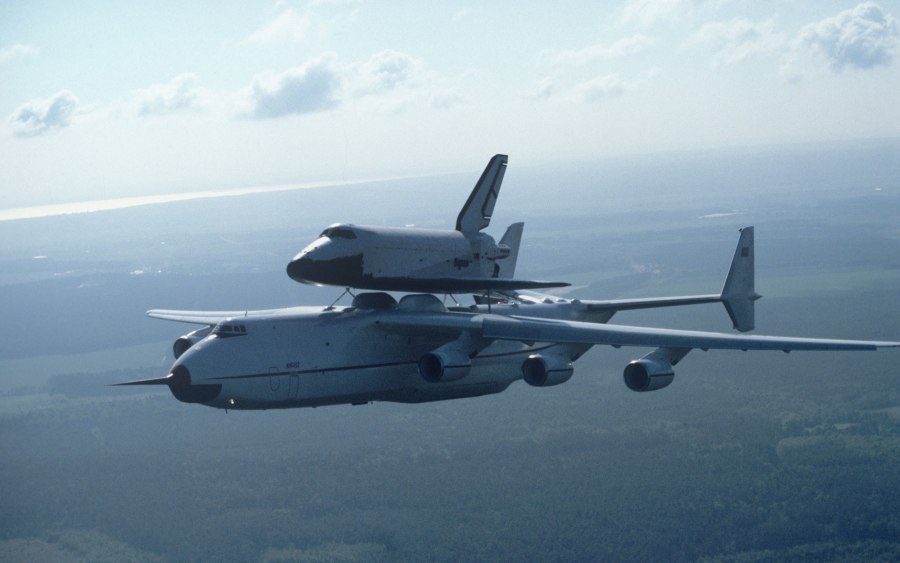 Буран космический корабль на АН 225