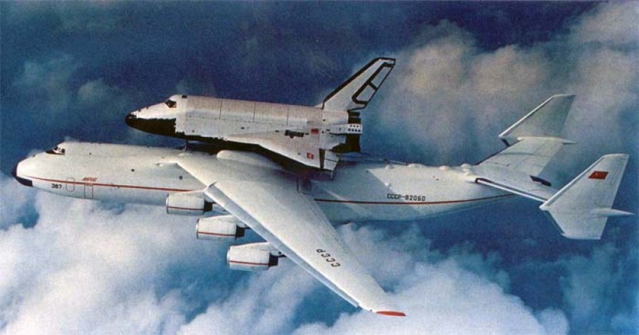 АН-225 транспортный самолёт с Бураном