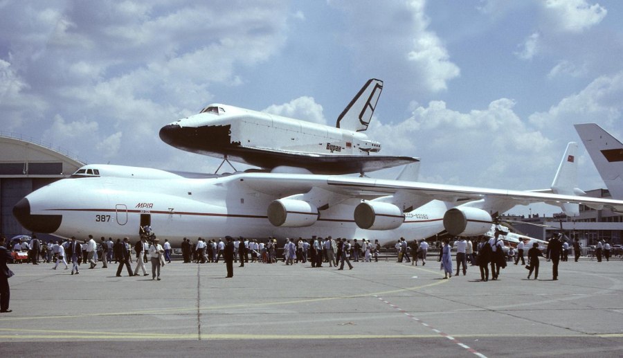 Мрия АН-225 Буран