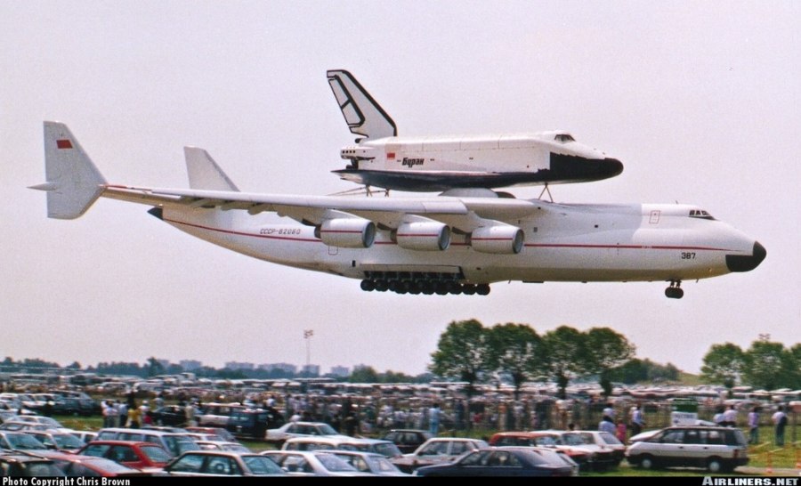 АН-225 транспортный самолёт