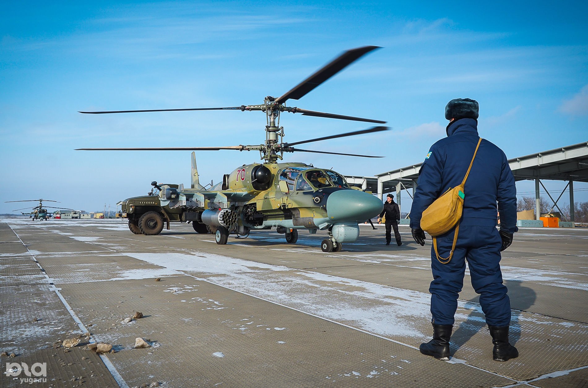 Вертолет по украински. К 52 ночной охотник вертолет. Ка-52 Кореновск. Ми 28 Кореновск. Ночной охотник вертолет ка 52.