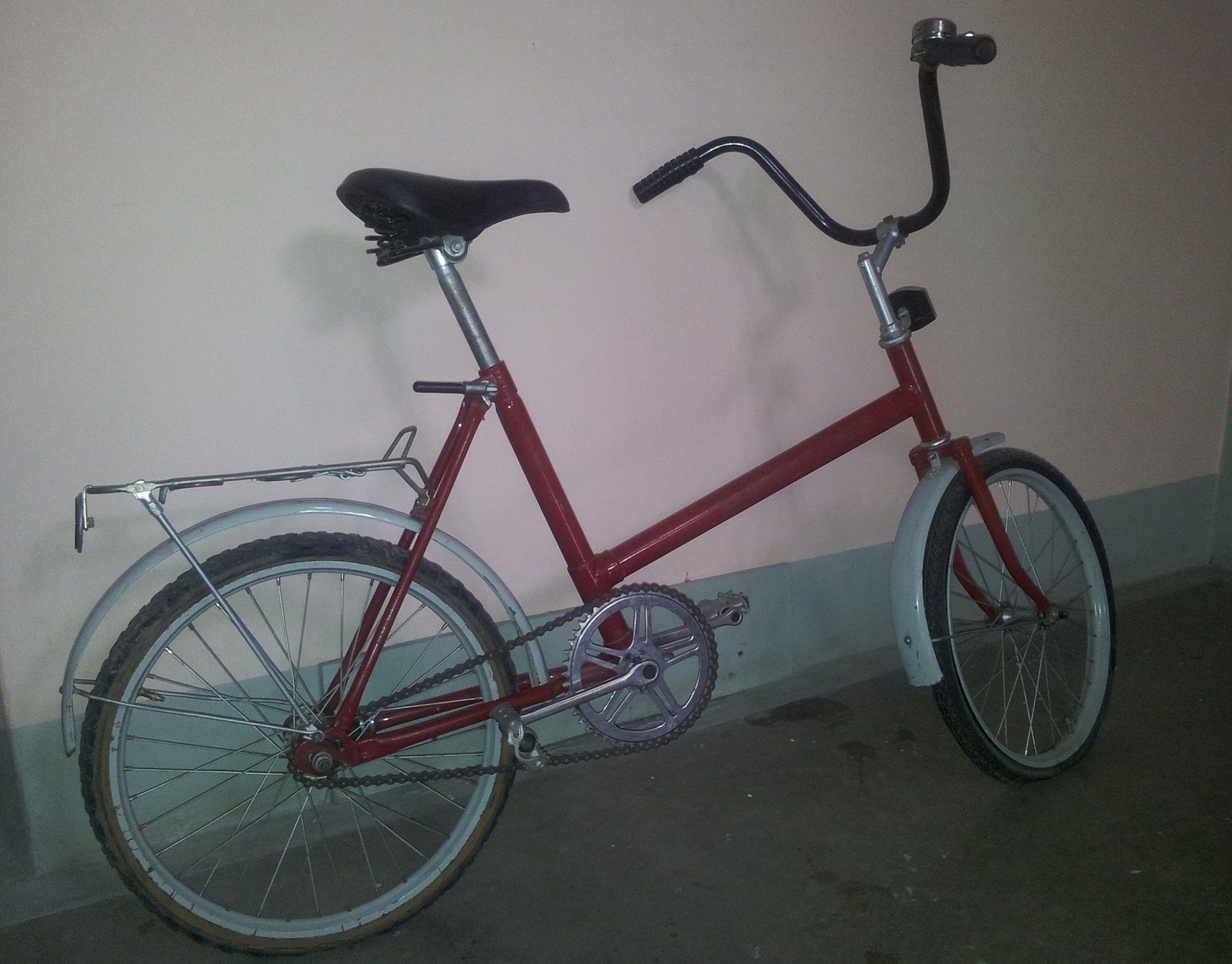Авито купить велосипед бу подростковый. Велта Кама велосипед. Велосипед подростковый старый. Бэушный велосипед. Велосипед б за 2000.
