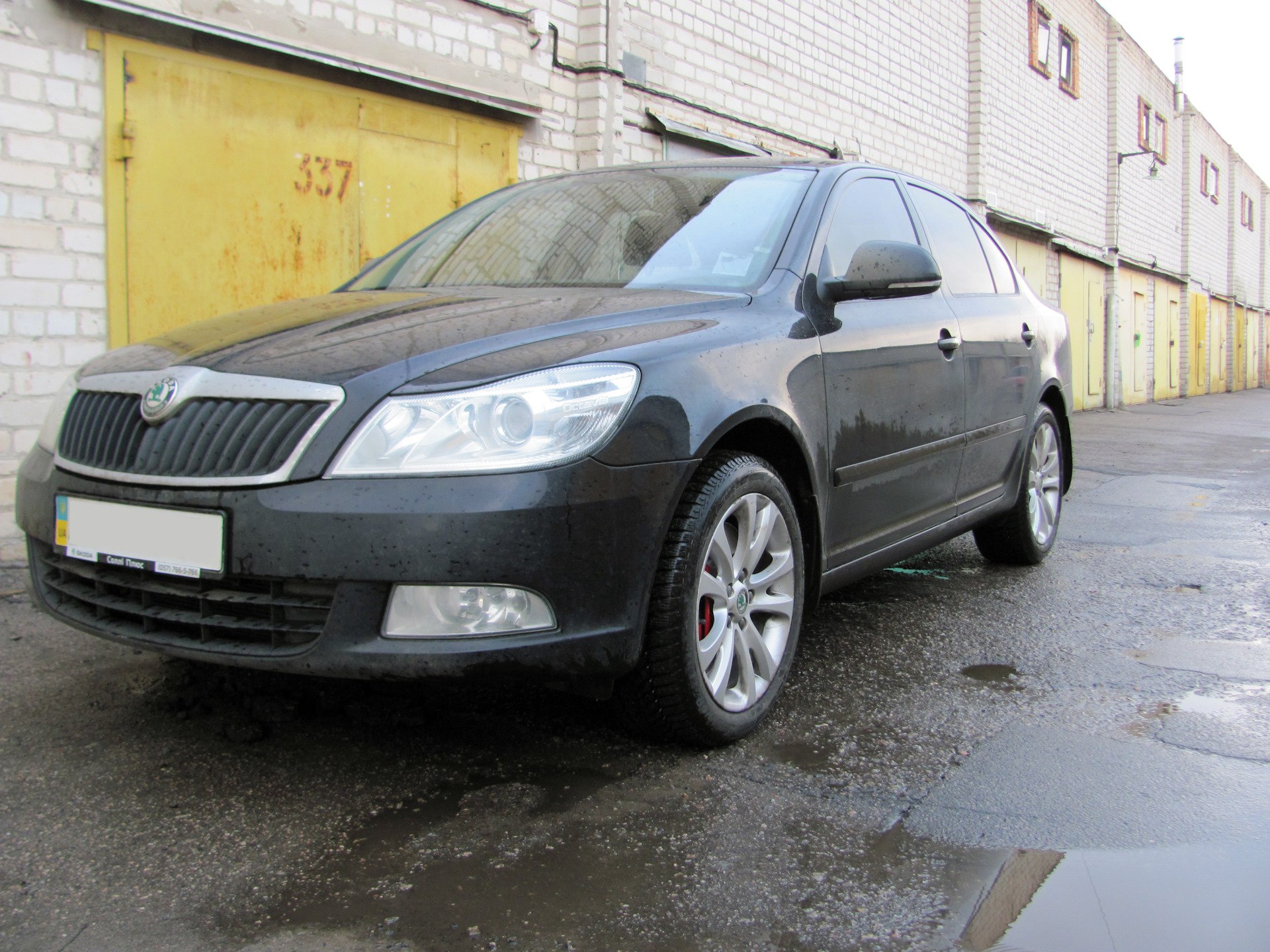 Диски шкода а5. Skoda Octavia a5 FL. Skoda Octavia a5 FL r17. Шкода а5 2005. Шкода Октавия а5 FL.