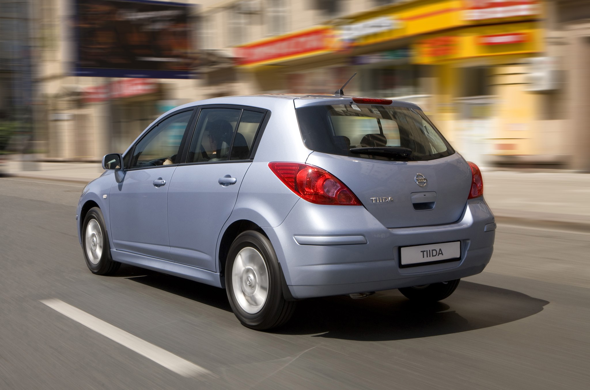 Nissan Tiida 2010