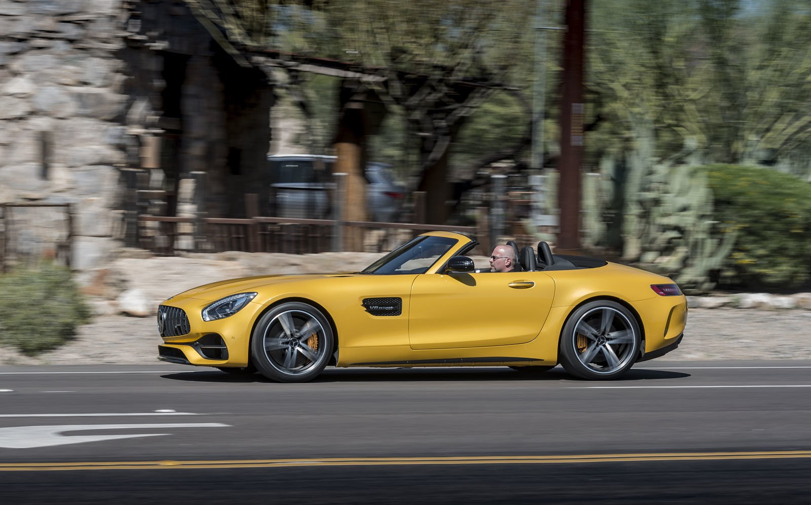 Mercedes SLS 2020 Yellow