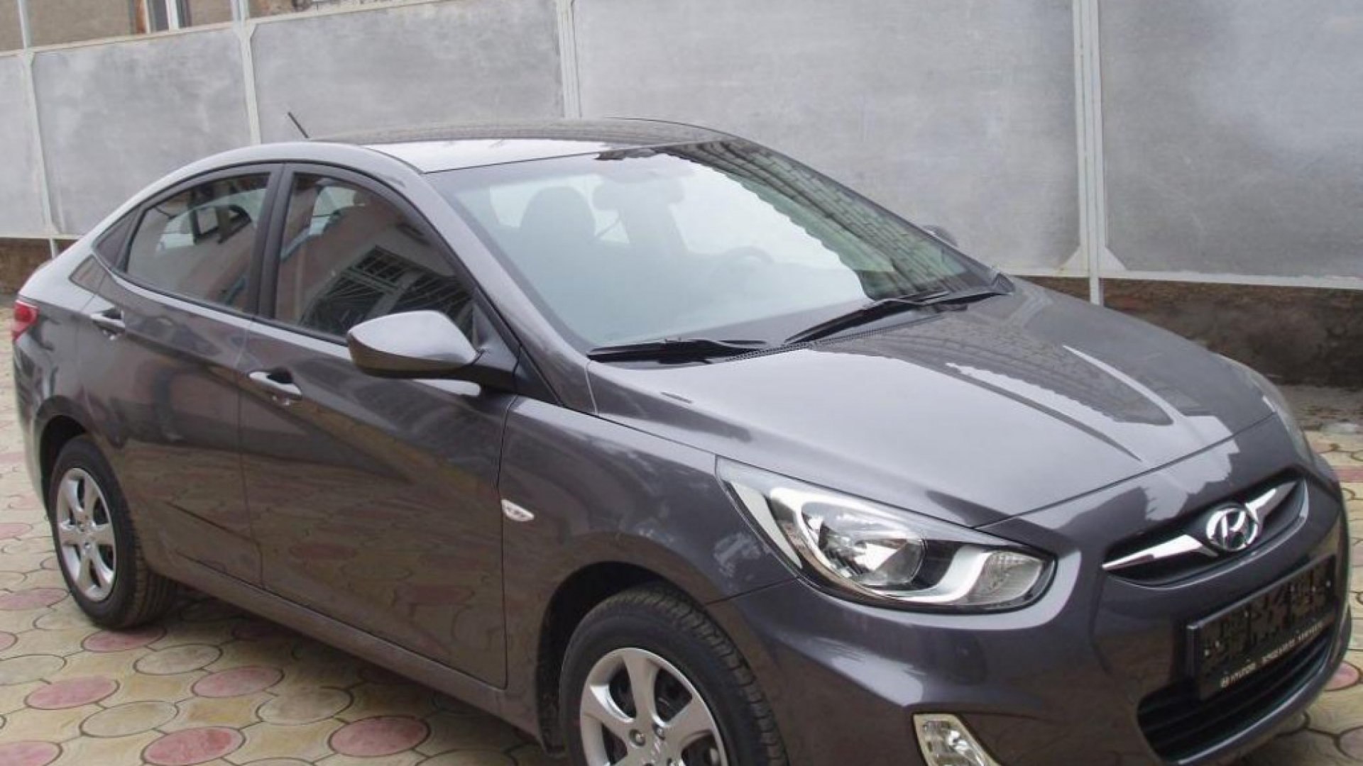 Hyundai серый металлик Carbon Grey