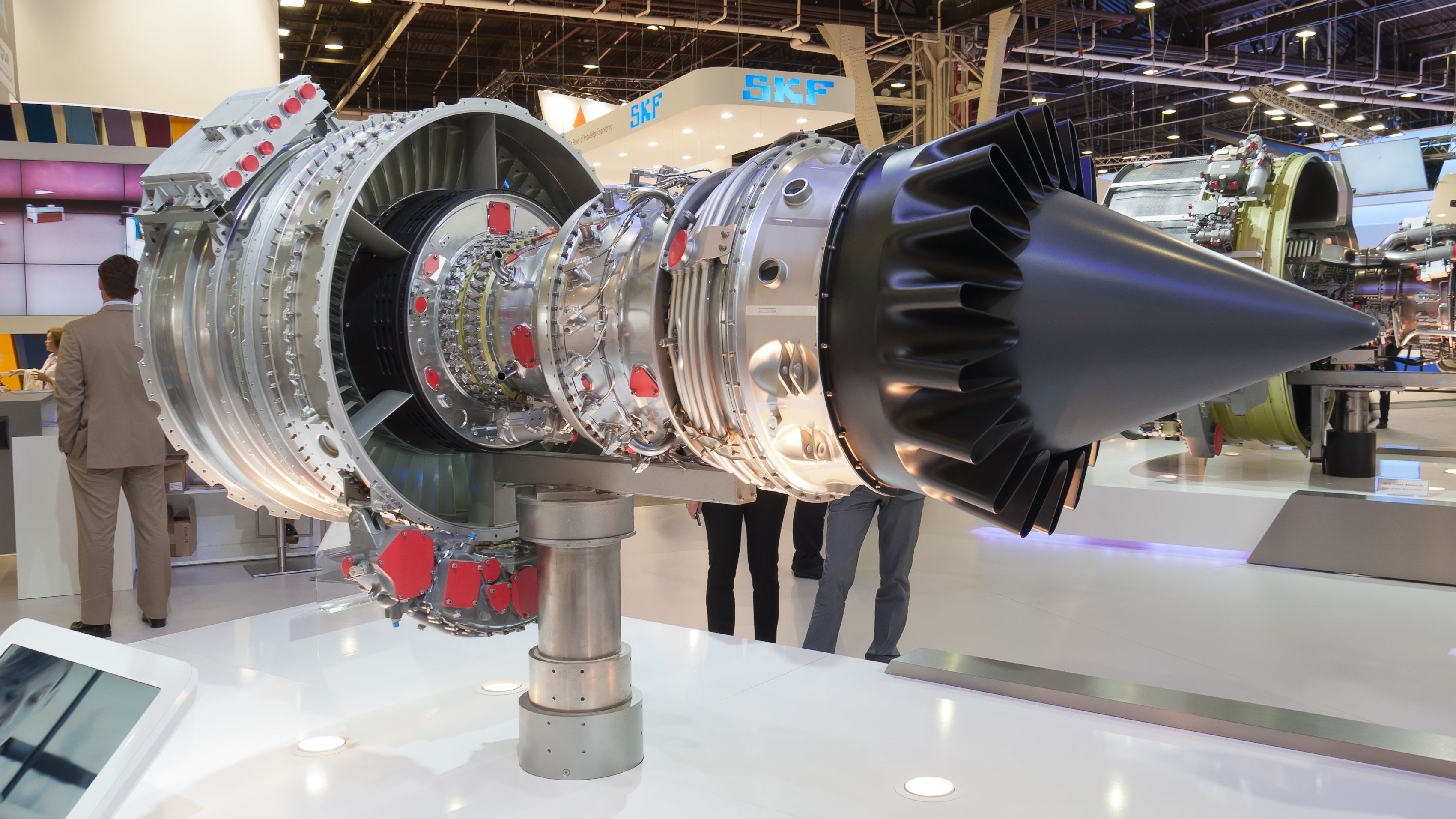 Турбореактивный двигатель. ТРДД Snecma. Safran Silvercrest. Турбовентиляторные авиа двигатели. Двигатель ТРД турбина.