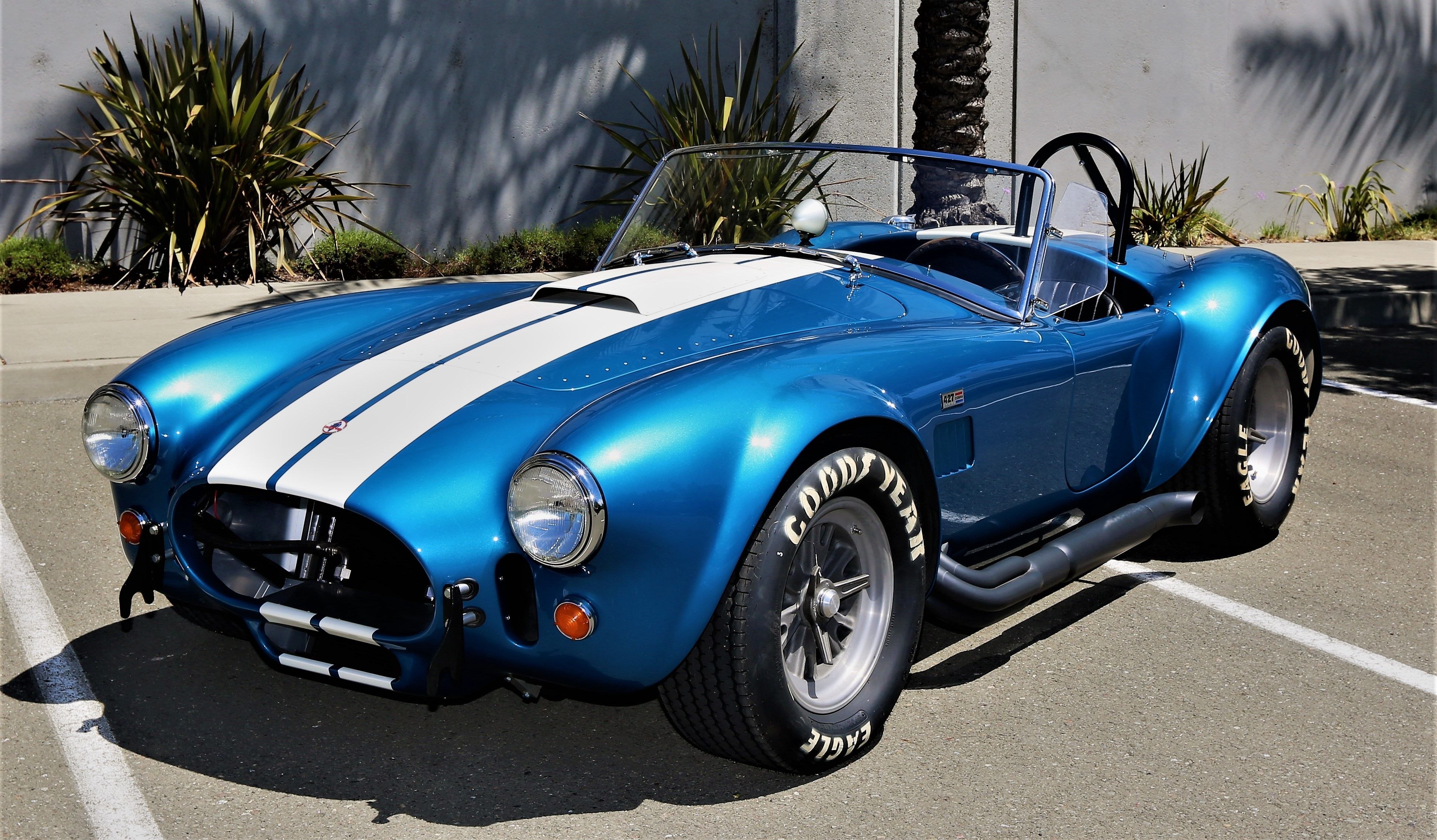 Машина AC Cobra