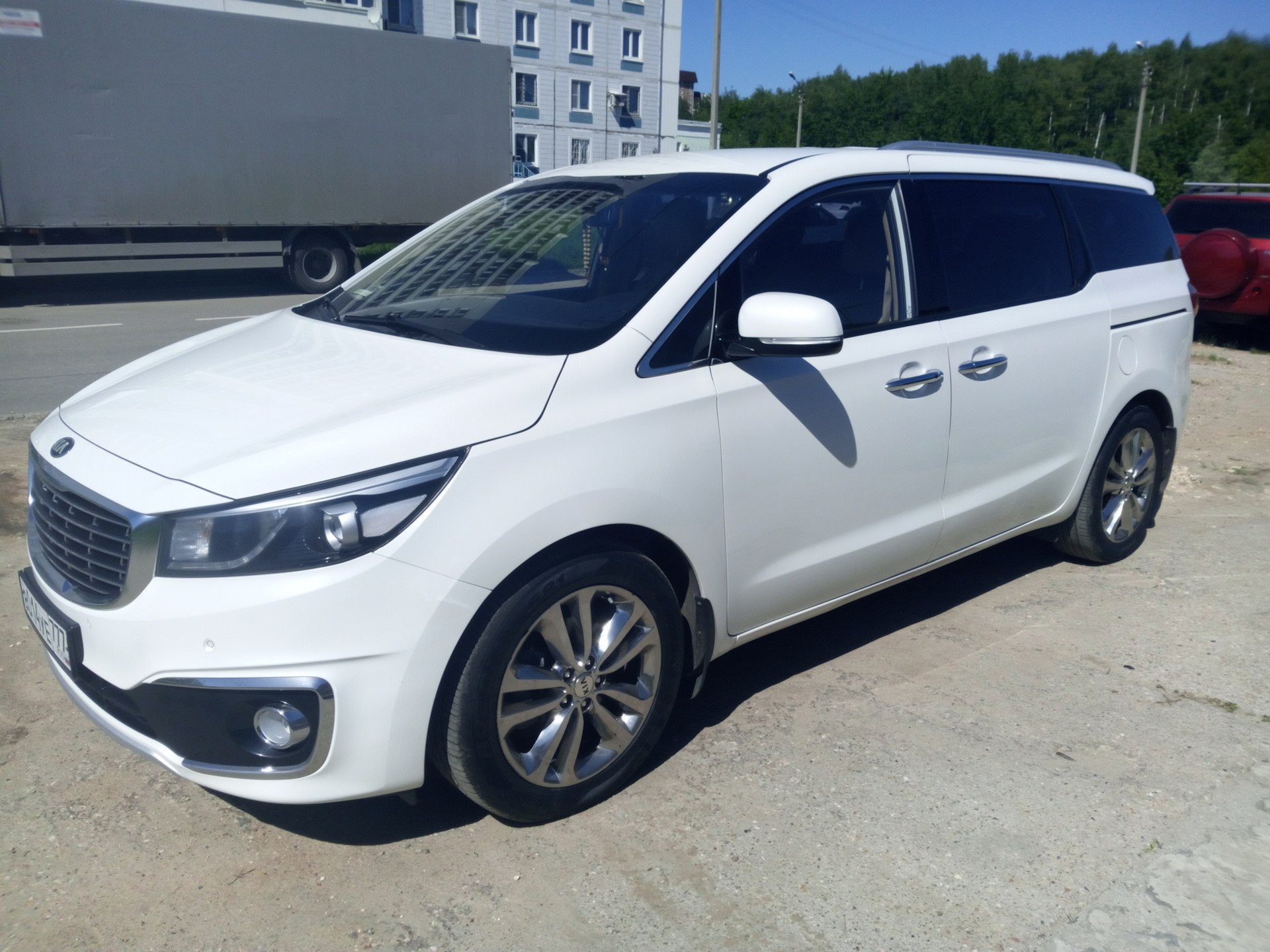 Kia Carnival Hi Limousine