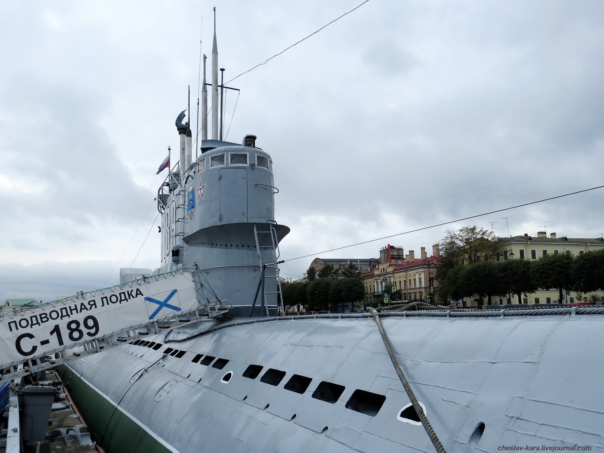 Питер музей подводная лодка. Подлодка музей в Санкт-Петербурге с-189 в Санкт-Петербурге. Музей подводная лодка с-189. Подводная лодка с-189 Санкт-Петербург. Санкт-Петербург набережная лейтенанта Шмидта подводная лодка с-189.