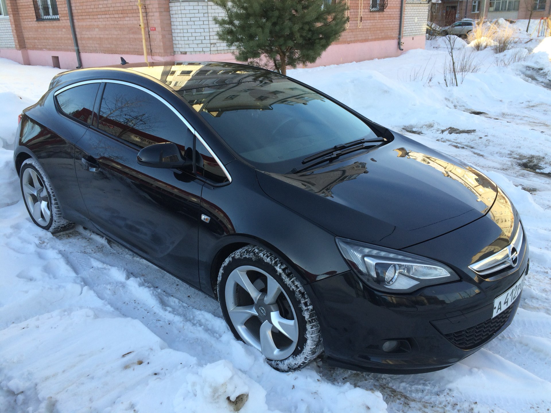 Opel Astra j черный