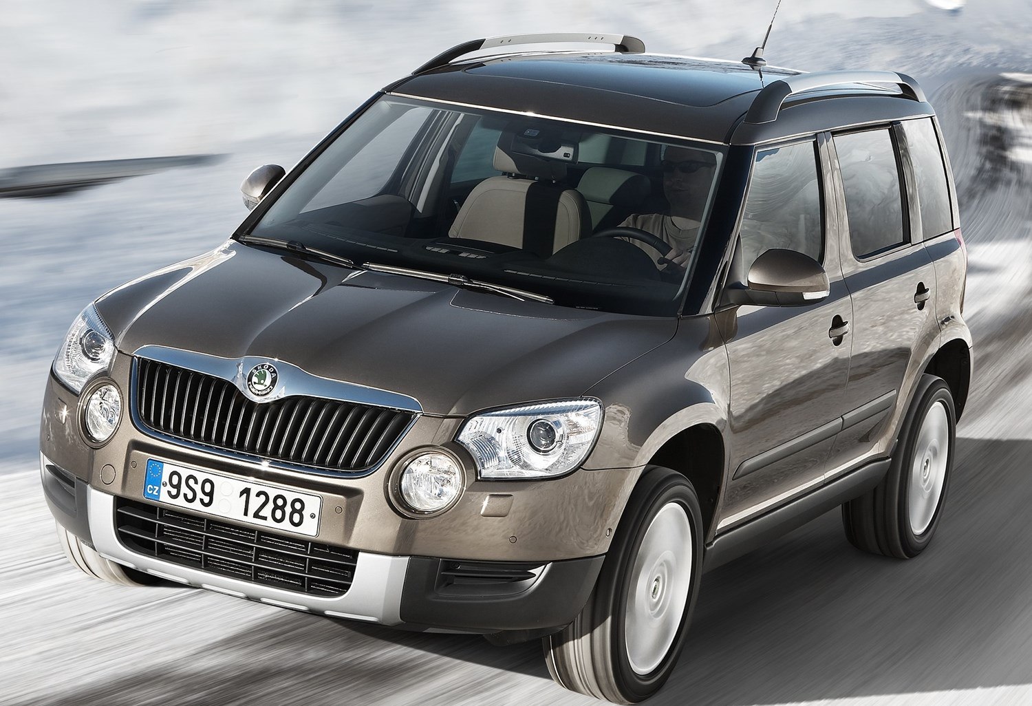 Шкода йети 2021. Шкода йети 2012 синяя. Skoda yeti. Шкода етти красная. Шкода етти 2024.