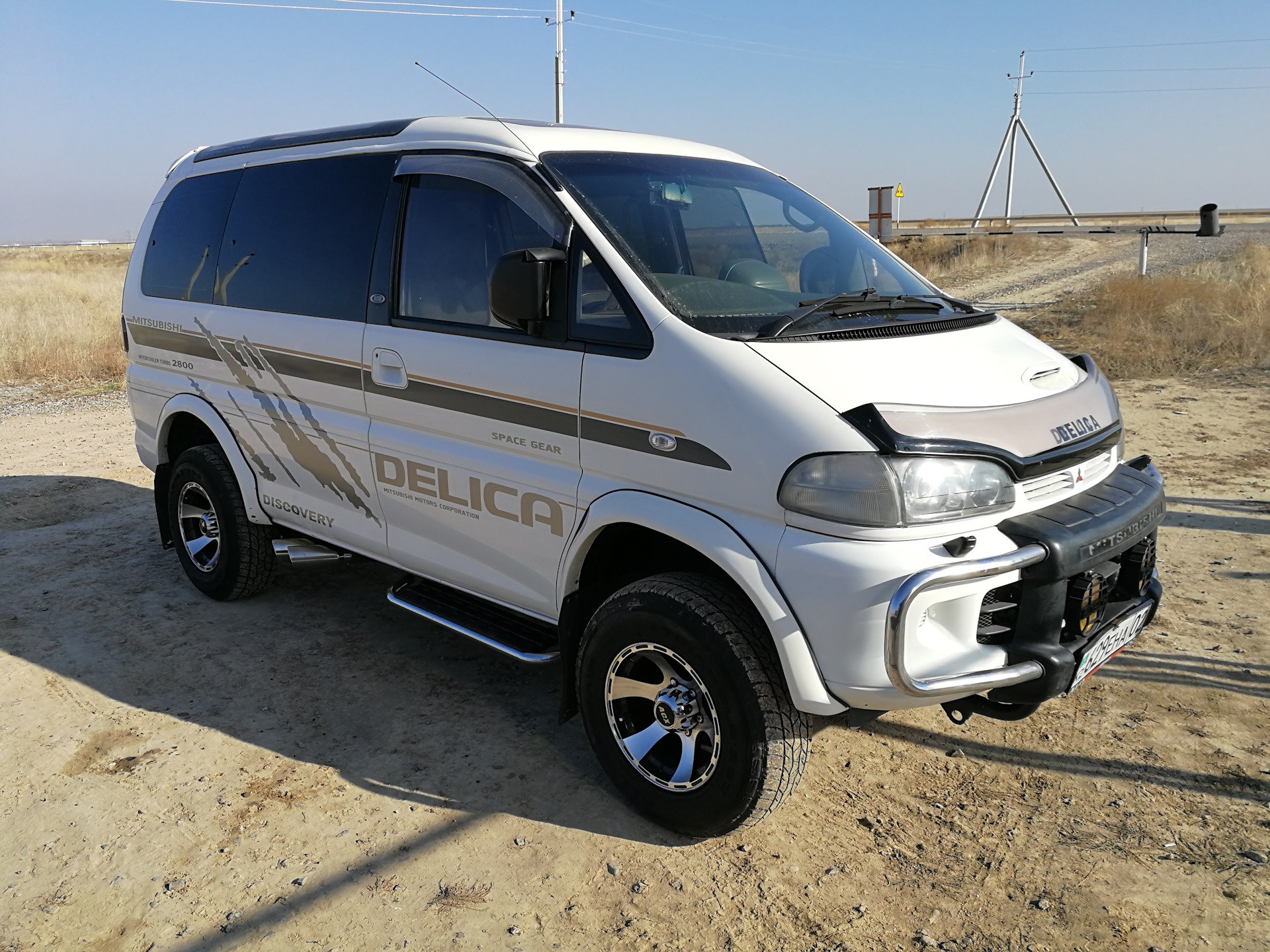 Mitsubishi delica. Митсубиси Делика. Мицубиси Делика d1. Мицубиси Делика Tuning. Мицубиси Делика ,8.