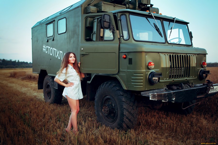 ГАЗ 66 красный