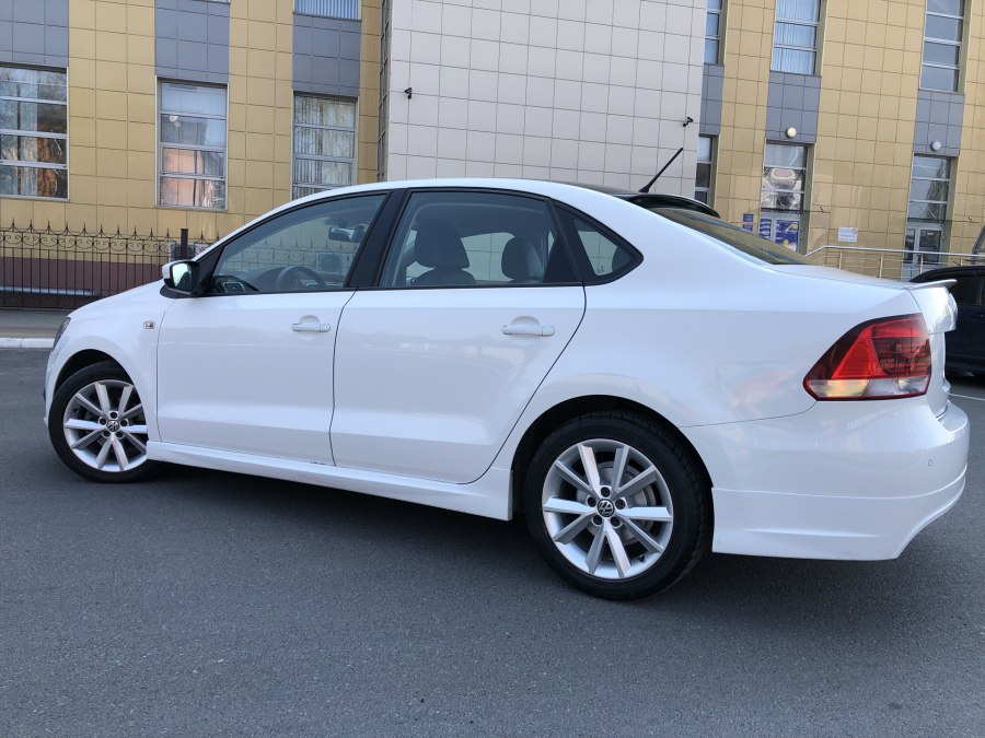 Volkswagen Polo sedan r16