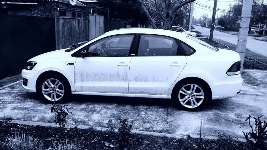 Volkswagen Polo sedan r16
